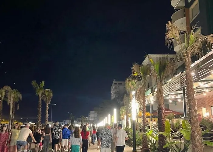 Luxurious Dreamy Seaside Lägenhet Durrës